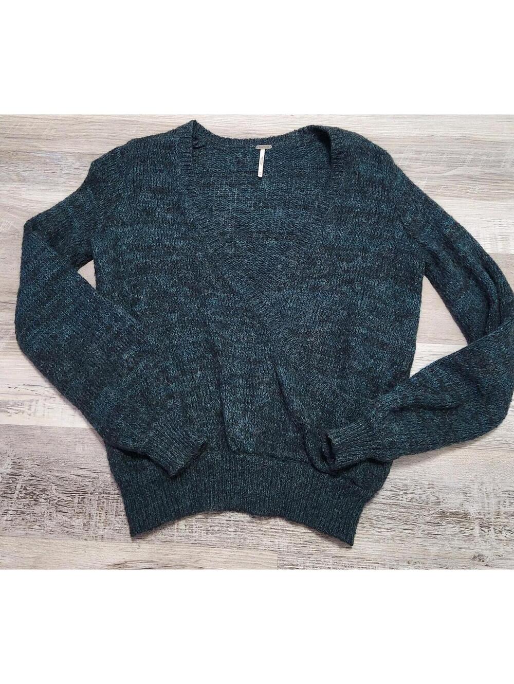 Free People Sweater Extra Small V Neck Wool Blend Green